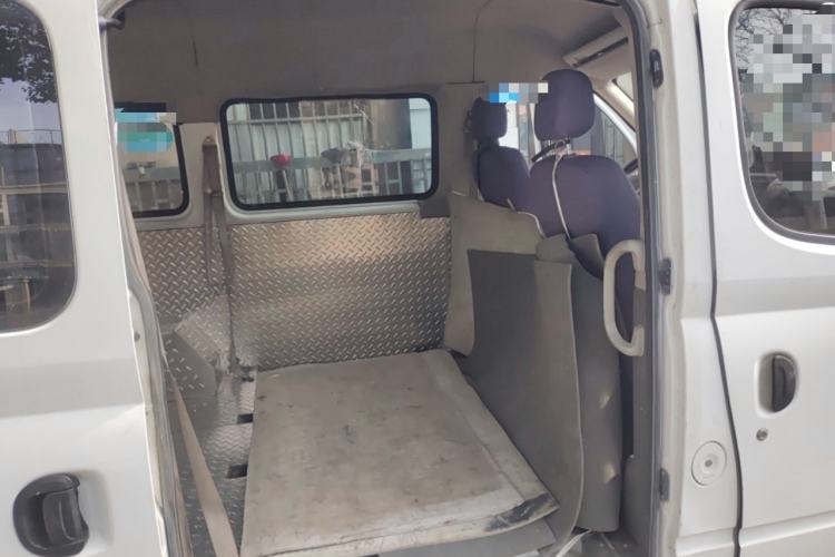 Used SAIC MAXUS Xintu V80 2014 2.5T Aotuntong Short Wheelbase Mid-Roof Model Left Rear Seat