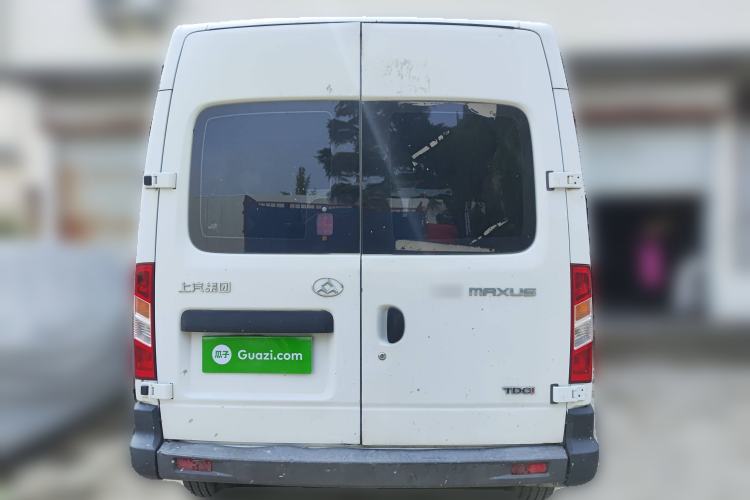 Used SAIC MAXUS Xintu V80 2014 2.5T Aotuntong Short Wheelbase Mid-Roof Model Rear