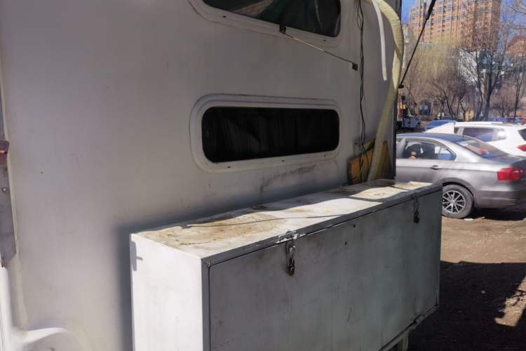 Used SAIC MAXUS Xintu V80  Rear