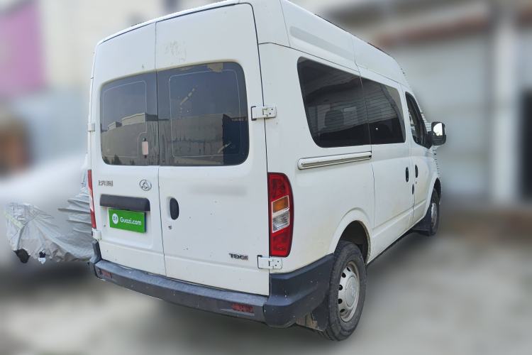 Used SAIC MAXUS Xintu V80 2014 2.5T Aotuntong Short Wheelbase Mid-Roof Model Rear Right 45 Deg