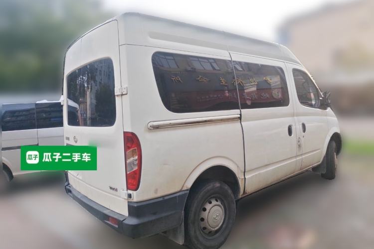 Used SAIC MAXUS Xintu V80 2014 2.5T Aotuntong Short Wheelbase Mid-Roof Model Rear Right 45 Deg