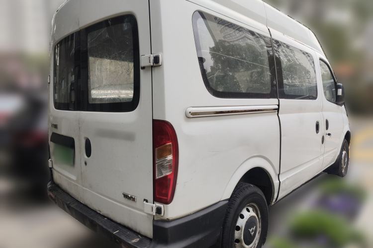 Used SAIC MAXUS Xintu V80 2014 2.5T Aotuntong Short Wheelbase Mid-Roof Model Rear Right 45 Deg