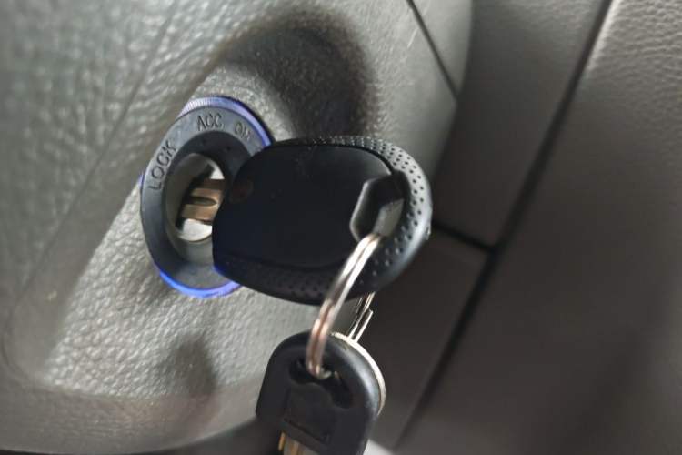 Used SAIC MAXUS Xintu V80  Vehicle Key