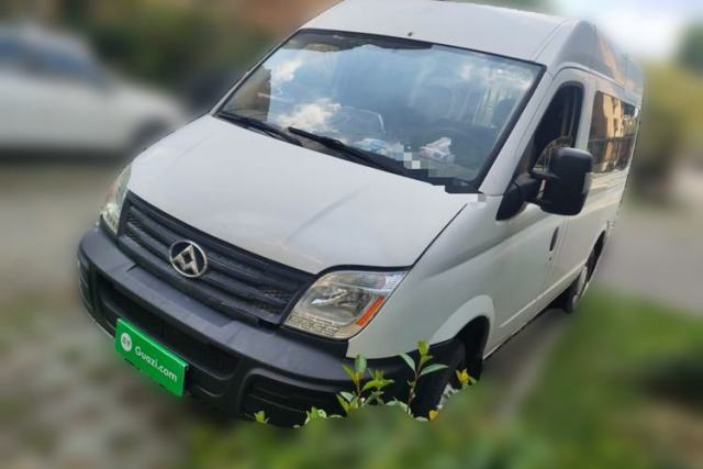 Used SAIC MAXUS Xintu V80 2014 2.5T Aotuntong Short Wheelbase Mid-Roof Model