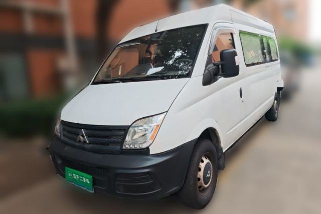 Used SAIC MAXUS Xintu V80 2014 2.5T Aotuntong Long Wheelbase Mid-Roof Model