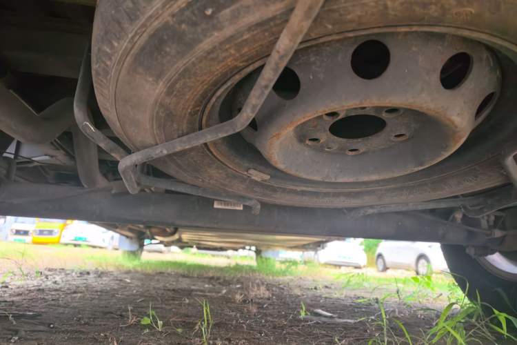 Used SAIC MAXUS Xintu V80  Chassis Rear
