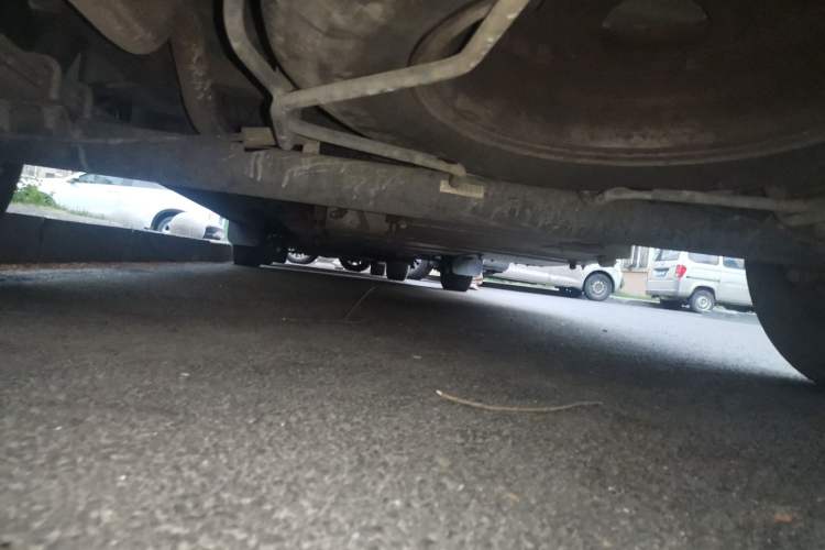 Used SAIC MAXUS Xintu V80  Chassis Rear