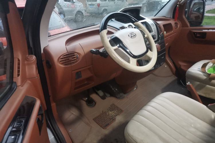Used SAIC MAXUS Xintu V80  Driver Seat