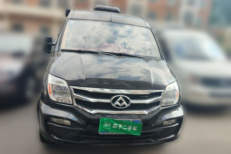 Used SAIC MAXUS Xintu V80 2015 2.5T Manual Aoyuntong Version Short Wheelbase Low Roof Front