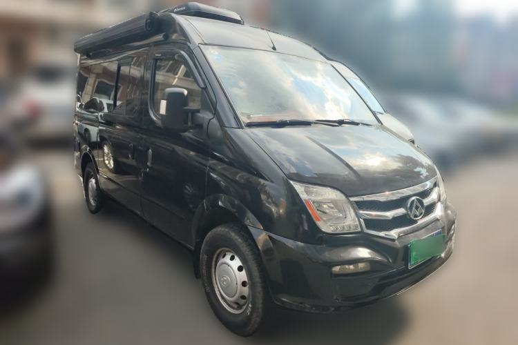 Used SAIC MAXUS Xintu V80 2015 2.5T Manual Aoyuntong Version Short Wheelbase Low Roof Front Right 45 Deg