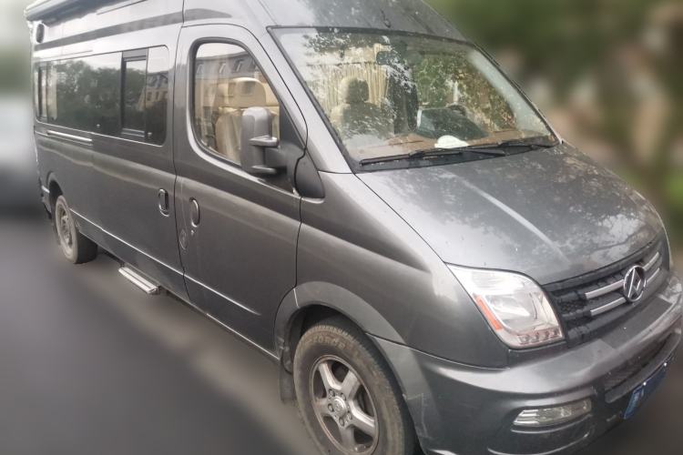 Used SAIC MAXUS Xintu V80  Front Right 45 Deg