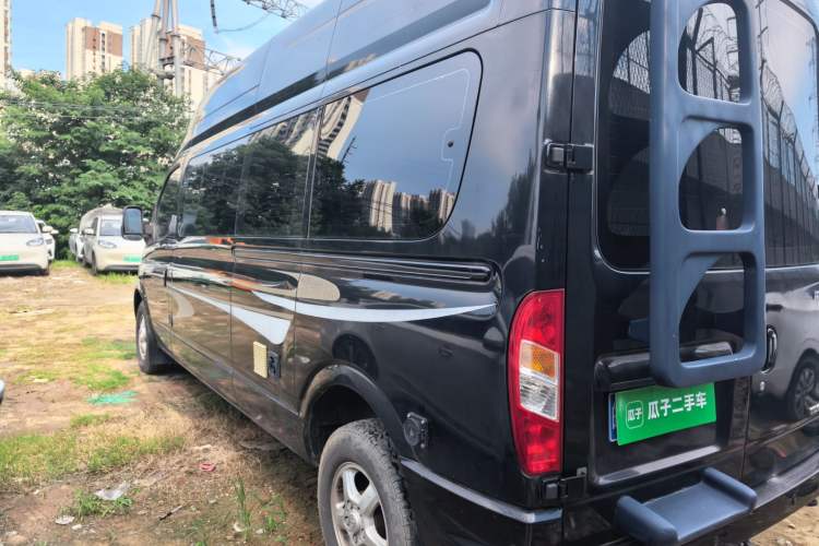 Used SAIC MAXUS Xintu V80  Rear Left 45 Deg