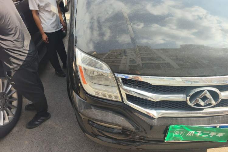Used SAIC MAXUS Xintu V80 2015 2.5T Manual Aoyuntong Version Short Wheelbase Low Roof Right Front Headlight