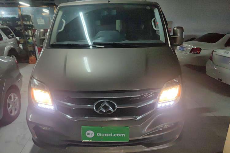 Used SAIC MAXUS Xintu V80 2015 2.5T Manual Zunjie Edition Short Wheelbase Low Roof Front