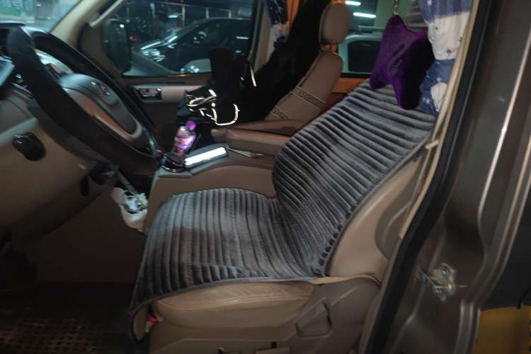 Used SAIC MAXUS Xintu V80 2015 2.5T Manual Zunjie Edition Short Wheelbase Low Roof Left Front Seat