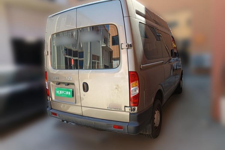 Used SAIC MAXUS Xintu V80 2015 2.5T AMT Aoyuntong Edition Short Wheelbase Mid-Height Rear Right 45 Deg