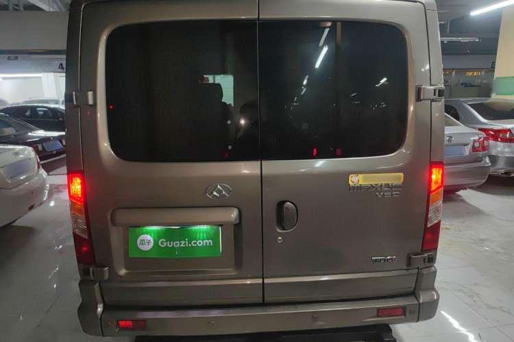 Used SAIC MAXUS Xintu V80 2015 2.5T Manual Zunjie Edition Short Wheelbase Low Roof Rear