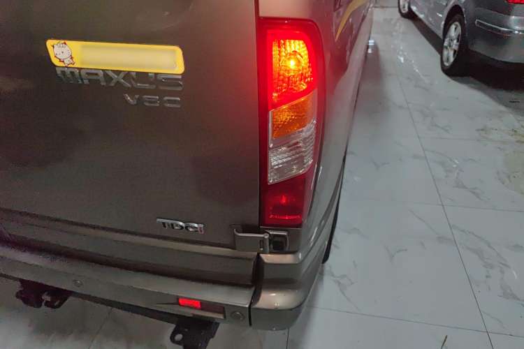 Used SAIC MAXUS Xintu V80 2015 2.5T Manual Zunjie Edition Short Wheelbase Low Roof Right Rear Taillight