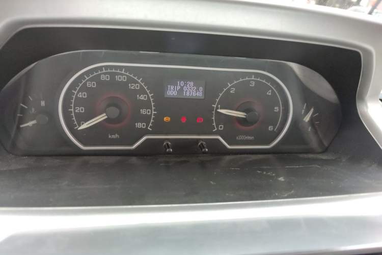 Used SAIC MAXUS Xintu V80 2015 2.5T Business Edition Short Wheelbase Mid-Roof Instrument Cluster