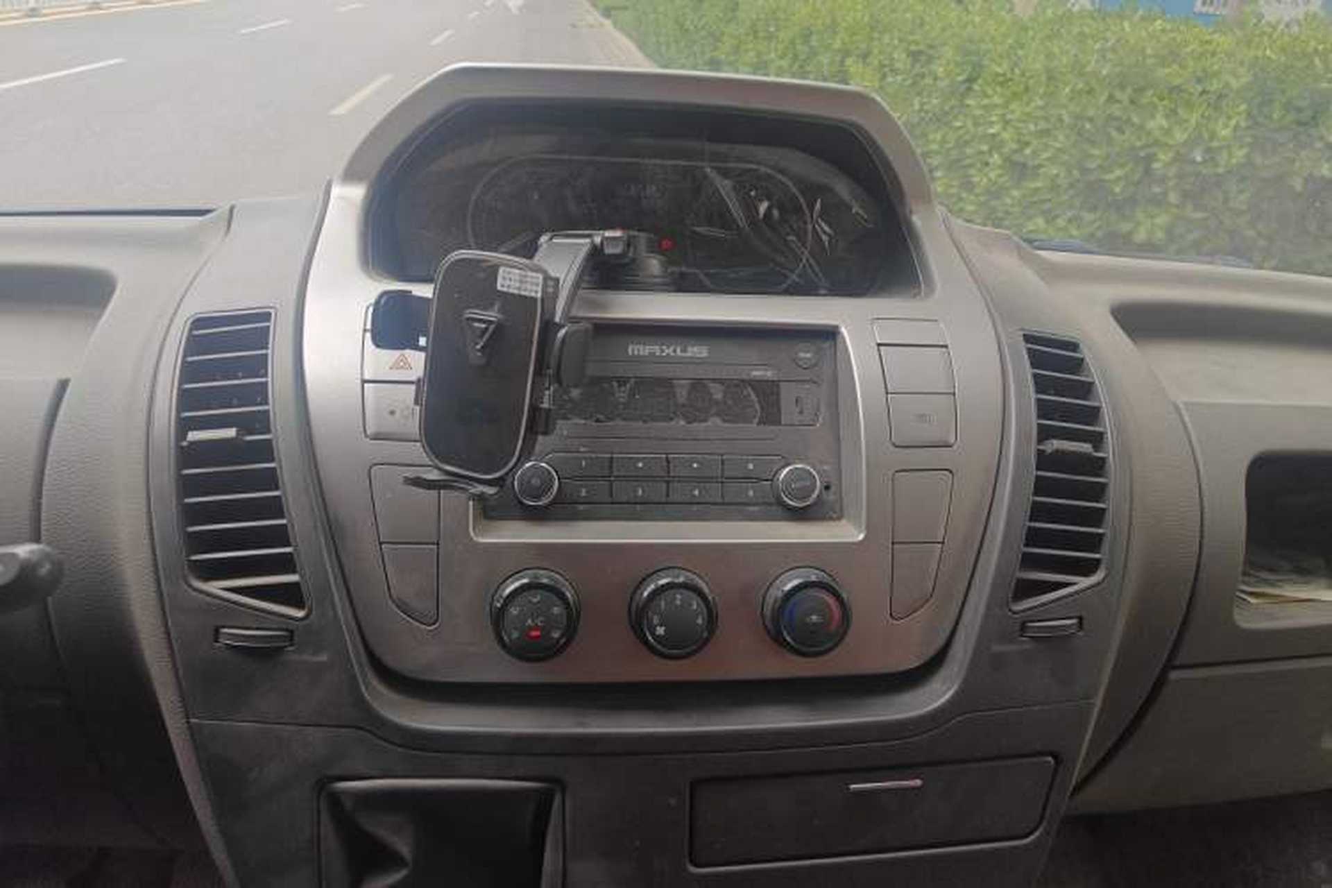 Used SAIC MAXUS Xintu V80 2015 2.5T AMT Aoyuntong Edition Short Wheelbase Mid-Height Audio And AC Panel
