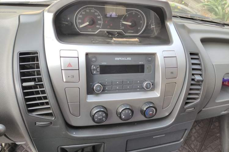 Used SAIC MAXUS Xintu V80  Audio And AC Panel