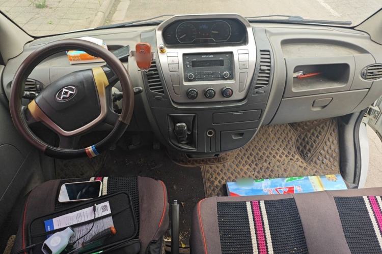 Used SAIC MAXUS Xintu V80  Center Console