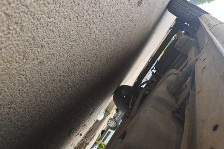Used SAIC MAXUS Xintu V80  Chassis Front Right