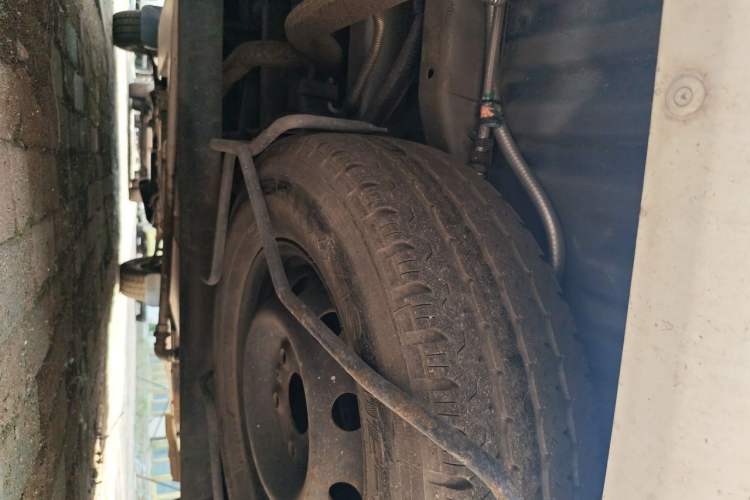 Used SAIC MAXUS Xintu V80  Chassis Rear