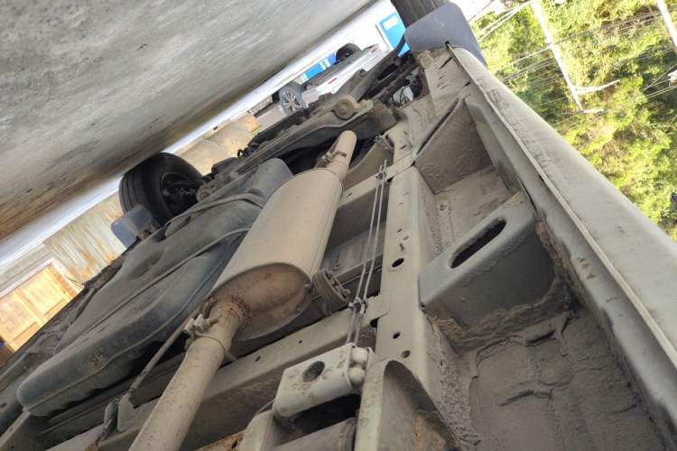 Used SAIC MAXUS Xintu V80  Chassis Rear Left