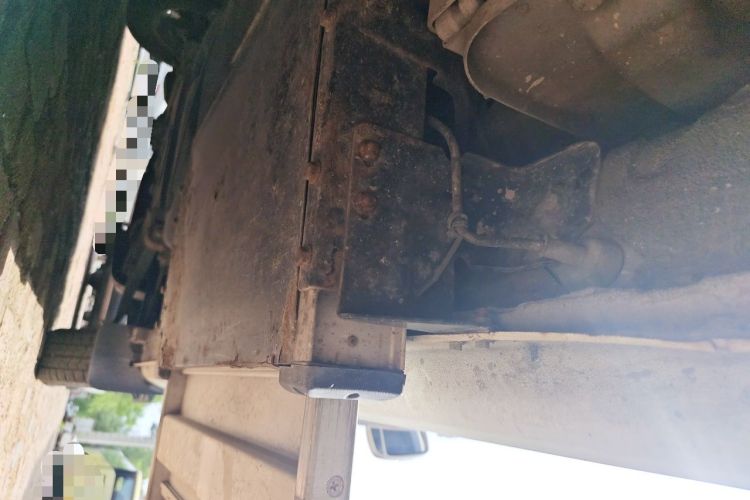 Used SAIC MAXUS Xintu V80  Chassis Rear Right