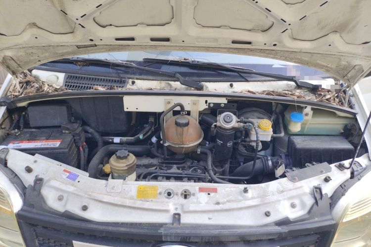 Used SAIC MAXUS Xintu V80  Engine Bay