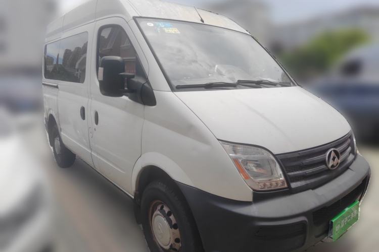 Used SAIC MAXUS Xintu V80 2015 2.5T Manual Aoyuntong Version Short Wheelbase Mid-Roof Exterior 2