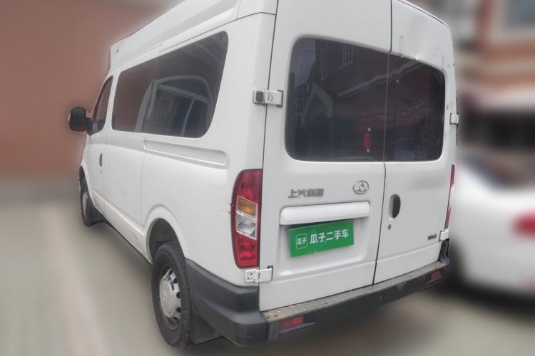 Used SAIC MAXUS Xintu V80 2015 2.5T Manual Aoyuntong Version Short Wheelbase Mid-Roof Exterior 3