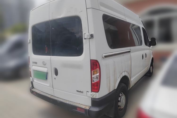 Used SAIC MAXUS Xintu V80 2015 2.5T Manual Aoyuntong Version Short Wheelbase Mid-Roof Exterior 5
