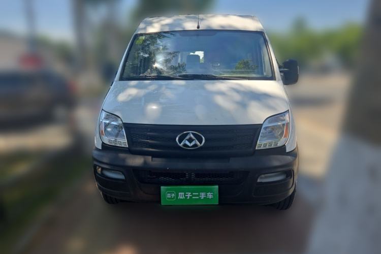 Used SAIC MAXUS Xintu V80 2015 2.5T AMT Aoyuntong Version Long Wheelbase Mid-Roof Front