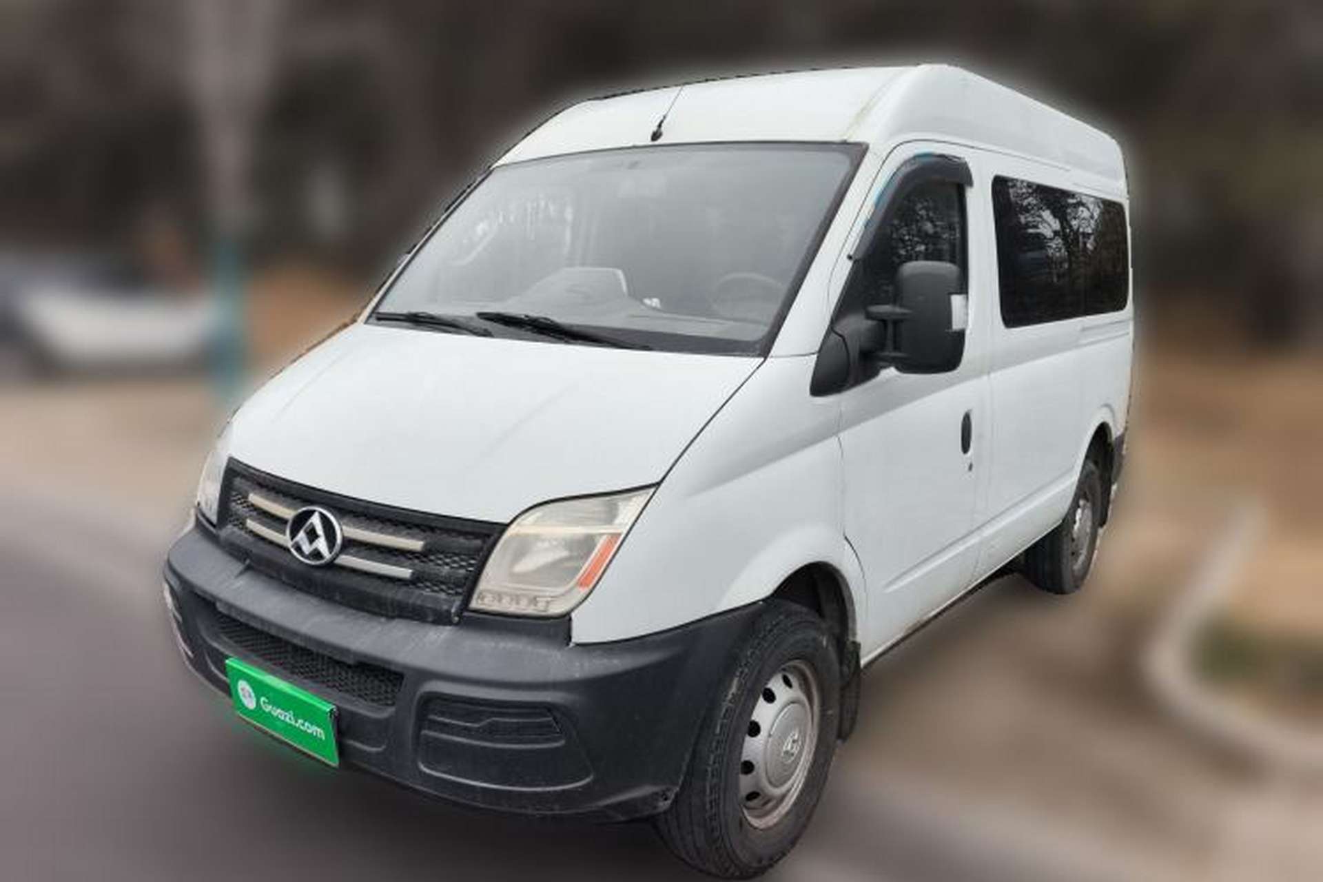 Used SAIC MAXUS Xintu V80 2015 2.5T Manual Aoyuntong Version Short Wheelbase Mid-Roof Front Left 45 Deg