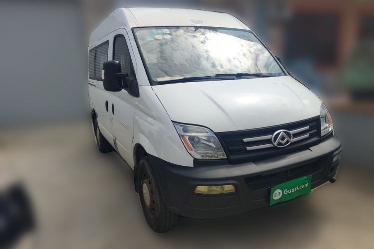 Used SAIC MAXUS Xintu V80 2015 2.5T Manual Aoyuntong Version Short Wheelbase Mid-Roof Front Right 45 Deg
