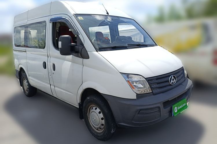 Used SAIC MAXUS Xintu V80 2015 2.5T Manual Aoyuntong Version Short Wheelbase Mid-Roof Front Right 45 Deg