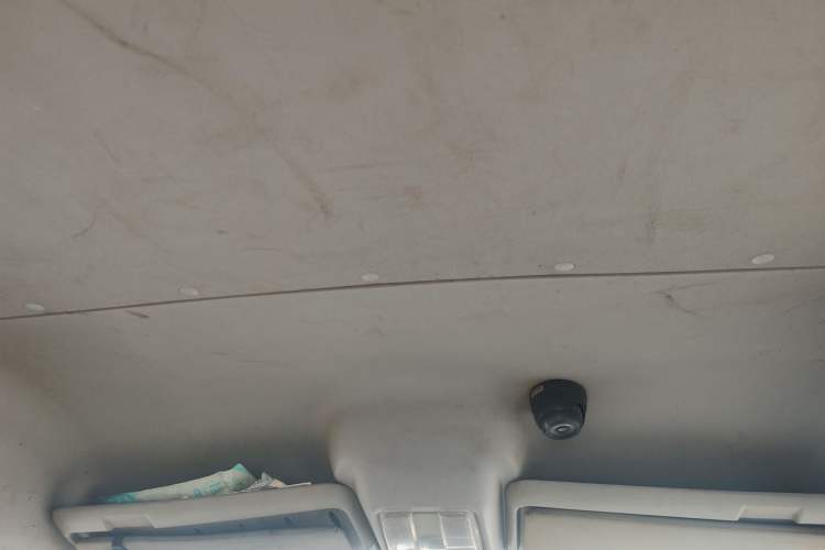 Used SAIC MAXUS Xintu V80 2015 2.5T Manual Aoyuntong Version Short Wheelbase Mid-Roof Headliner