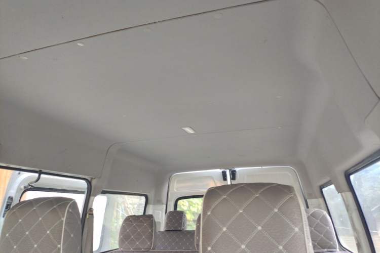 Used SAIC MAXUS Xintu V80  Headliner