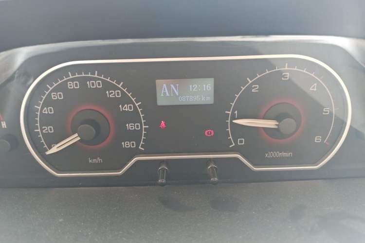 Used SAIC MAXUS Xintu V80  Instrument Cluster