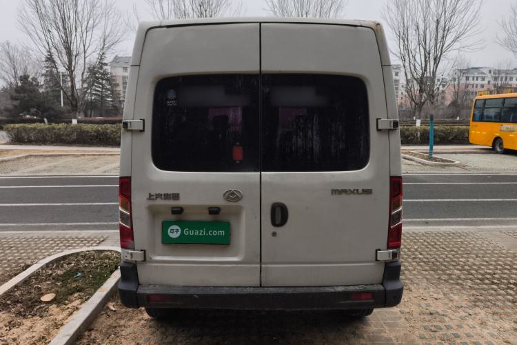 Used SAIC MAXUS Xintu V80 2015 2.5T Manual Aoyuntong Version Short Wheelbase Mid-Roof Rear