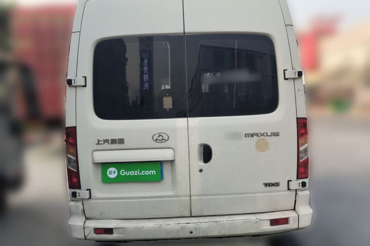 Used SAIC MAXUS Xintu V80 2015 2.5T Manual Aoyuntong Version Short Wheelbase Mid-Roof Rear