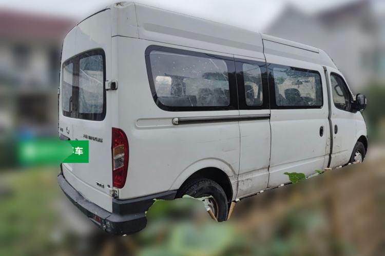 Used SAIC MAXUS Xintu V80 2015 2.5T Manual Aoyuntong Version Long Wheelbase Mid-Height Roof Rear Right 45 Deg