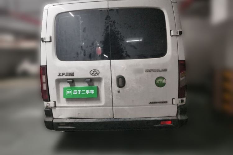 Used SAIC MAXUS Xintu V80 2015 2.5T Manual Aoyuntong Version Short Wheelbase Low Roof Rear