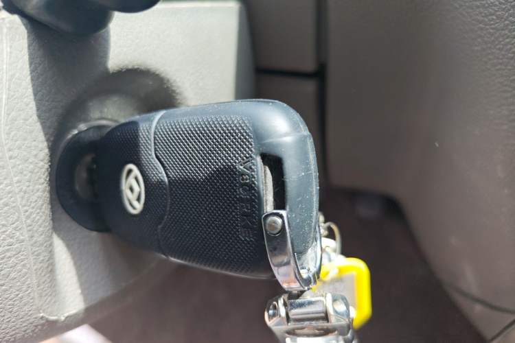 Used SAIC MAXUS Xintu V80  Vehicle Key