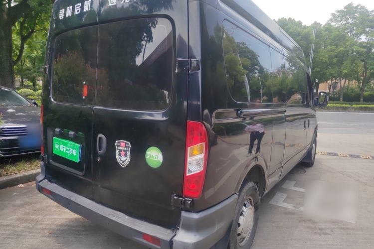 Used SAIC MAXUS Xintu V80 2016 2.5T Manual Aoyuntong National IV Long Wheelbase Mid-Height 7-Seater Rear Right 45 Deg