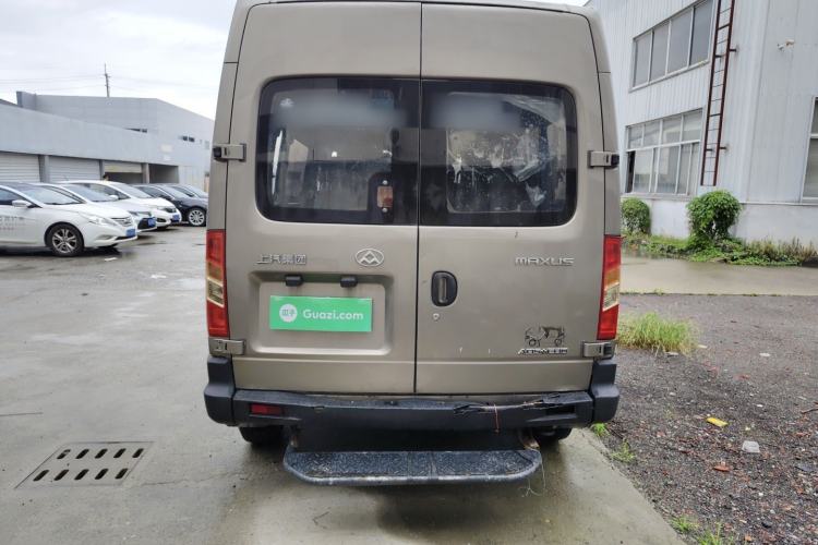 Used SAIC MAXUS Xintu V80 2016 2.5T Manual Aoyuntong National IV Long Wheelbase Mid-Height 7-Seater Rear