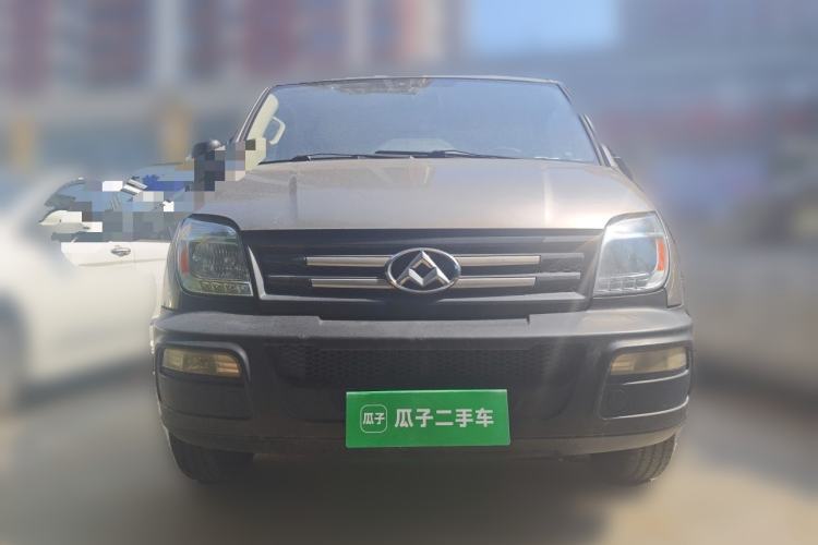 Used SAIC MAXUS Xintu V80 2016 2.5T Manual Aoyuntong National V Short Wheelbase Low-Roof 6-Seater Front