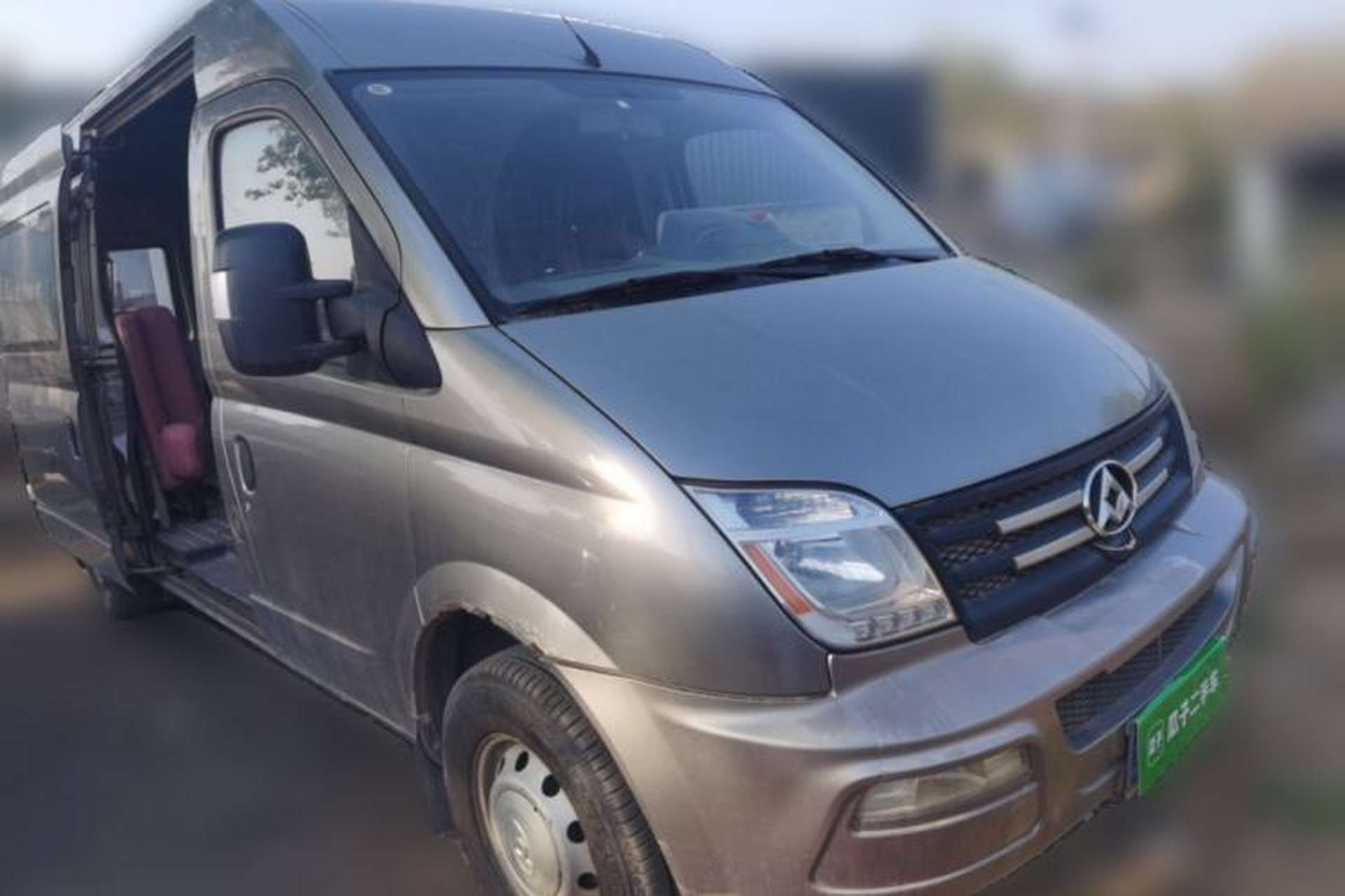 Used SAIC MAXUS Xintu V80 2016 2.5T Manual Aoyuntong National V Long Wheelbase Mid-Height 7-Seater Front Right 45 Deg